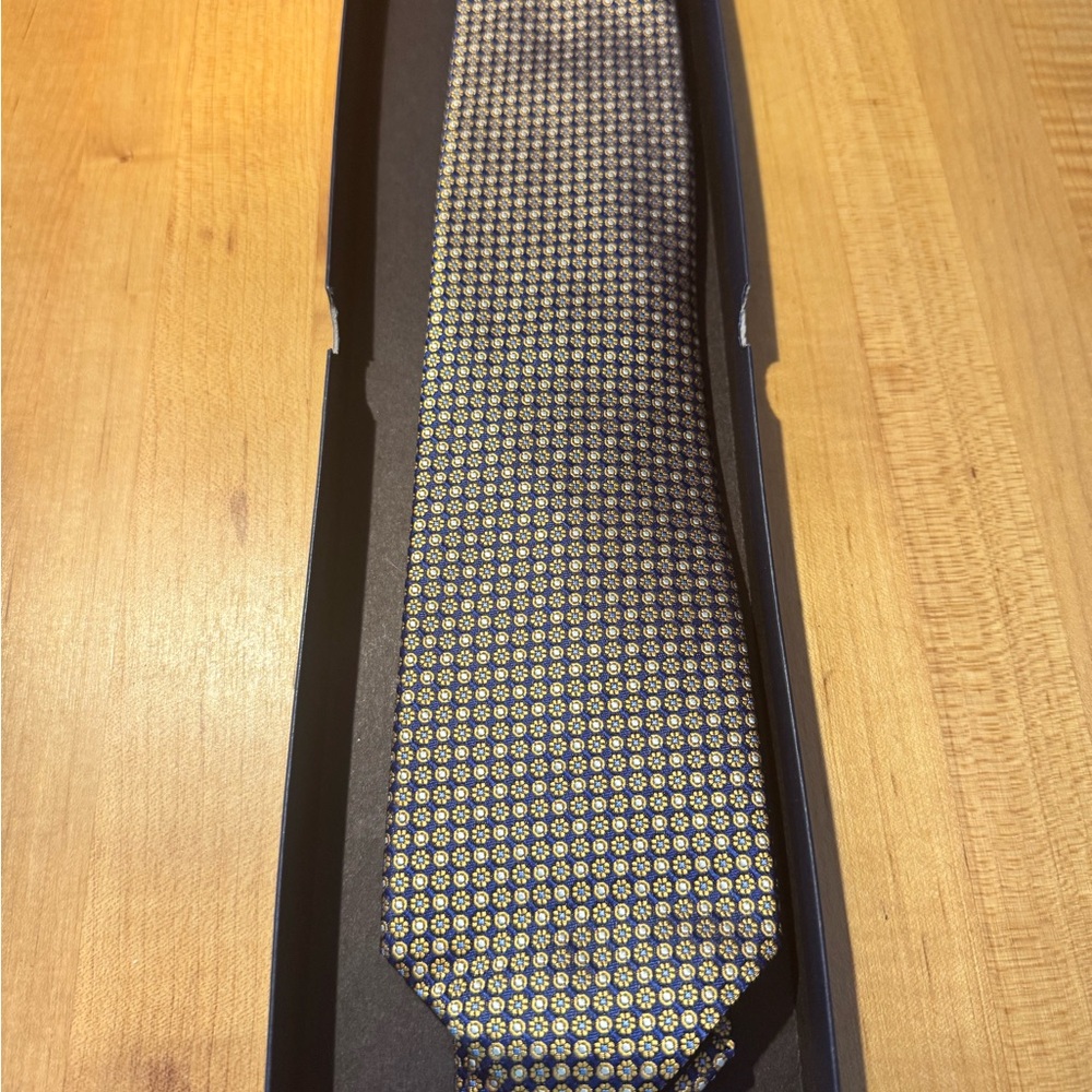 Brooks Brothers Geometric Tie - Navy and Gold